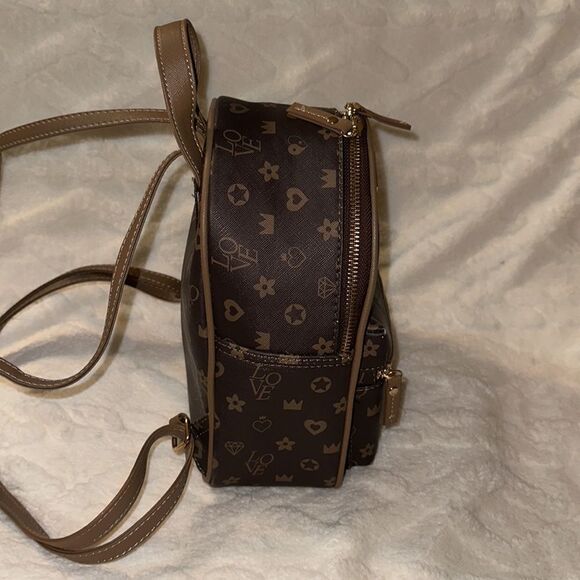 Claire’s Brown Tan LOVE Hearts Jewels Crowns Print Faux Leather Mini Backpack - Picture 3 of 16